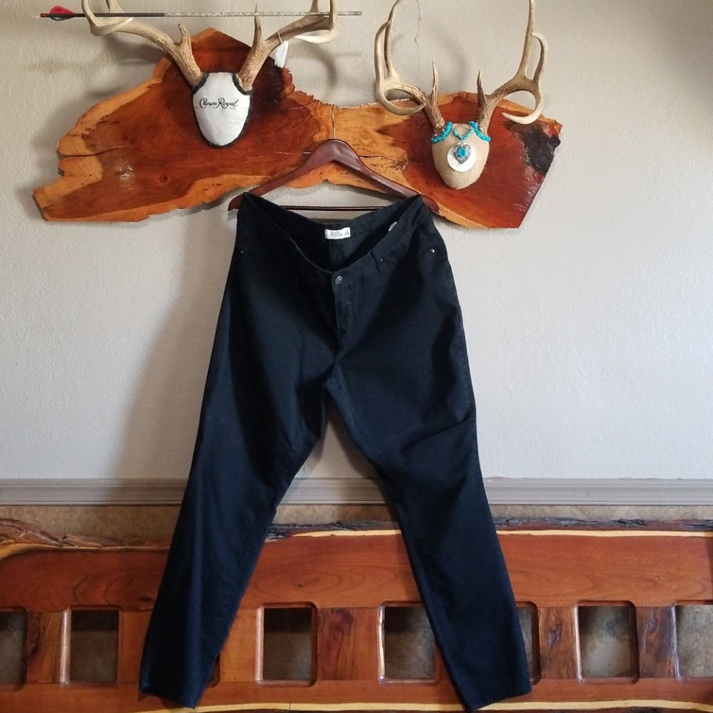 Royalty For Me Black slim cut jean size 20W